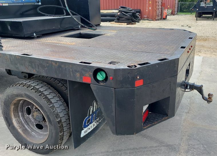 image for item JD9012 2015 Ford F450 Super Duty  SuperCab flatbed truck