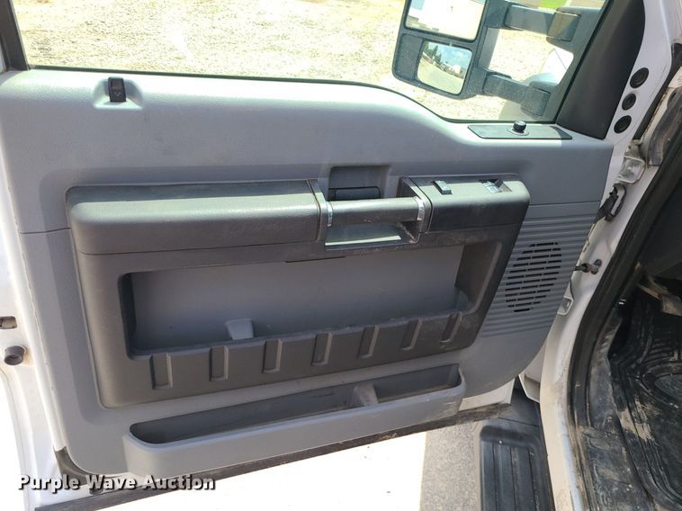 image for item JD9012 2015 Ford F450 Super Duty  SuperCab flatbed truck