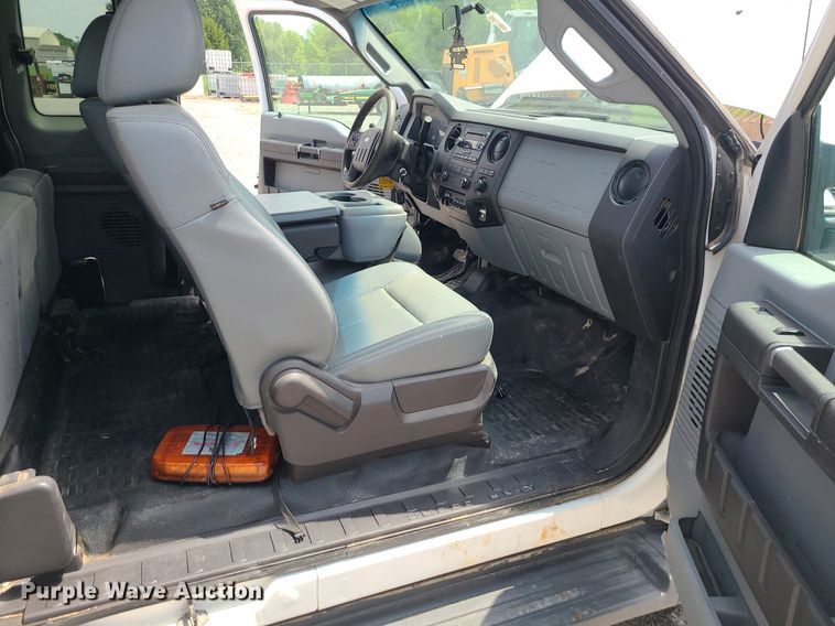 image for item JD9012 2015 Ford F450 Super Duty  SuperCab flatbed truck