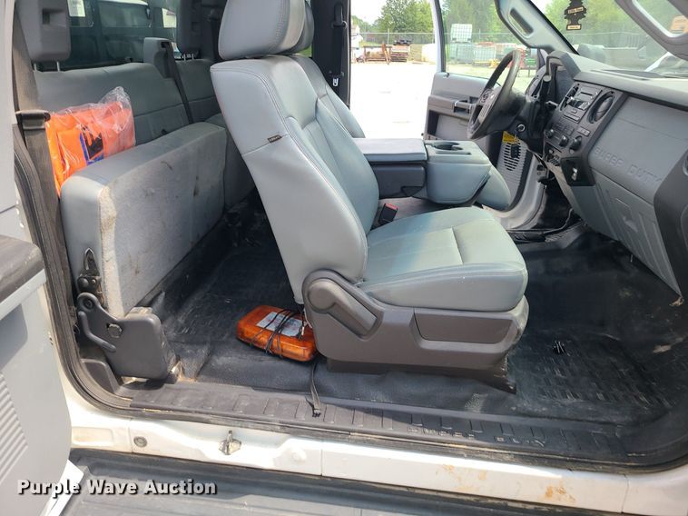 image for item JD9012 2015 Ford F450 Super Duty  SuperCab flatbed truck