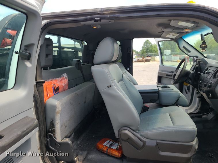 image for item JD9012 2015 Ford F450 Super Duty  SuperCab flatbed truck