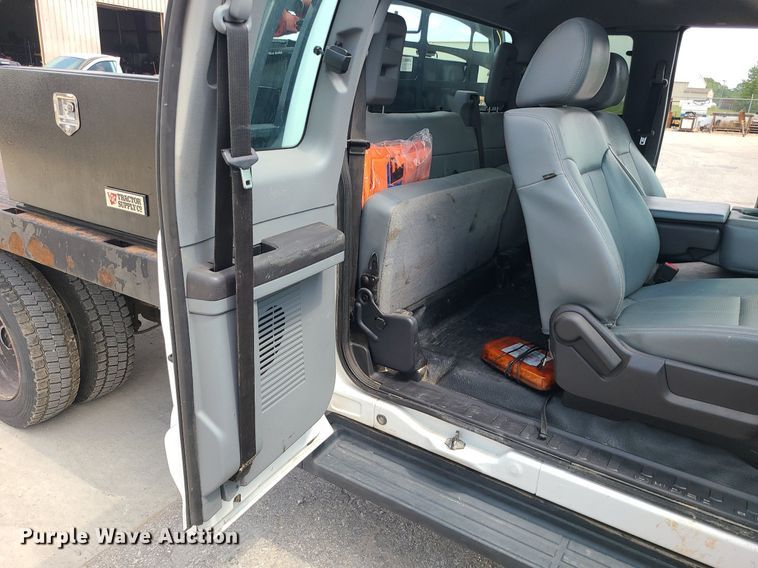 image for item JD9012 2015 Ford F450 Super Duty  SuperCab flatbed truck