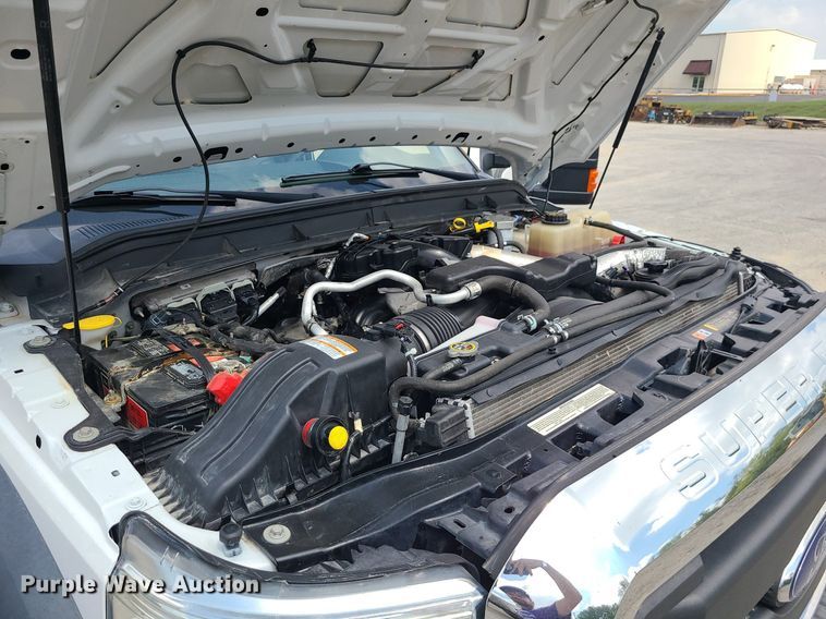 image for item JD9012 2015 Ford F450 Super Duty  SuperCab flatbed truck