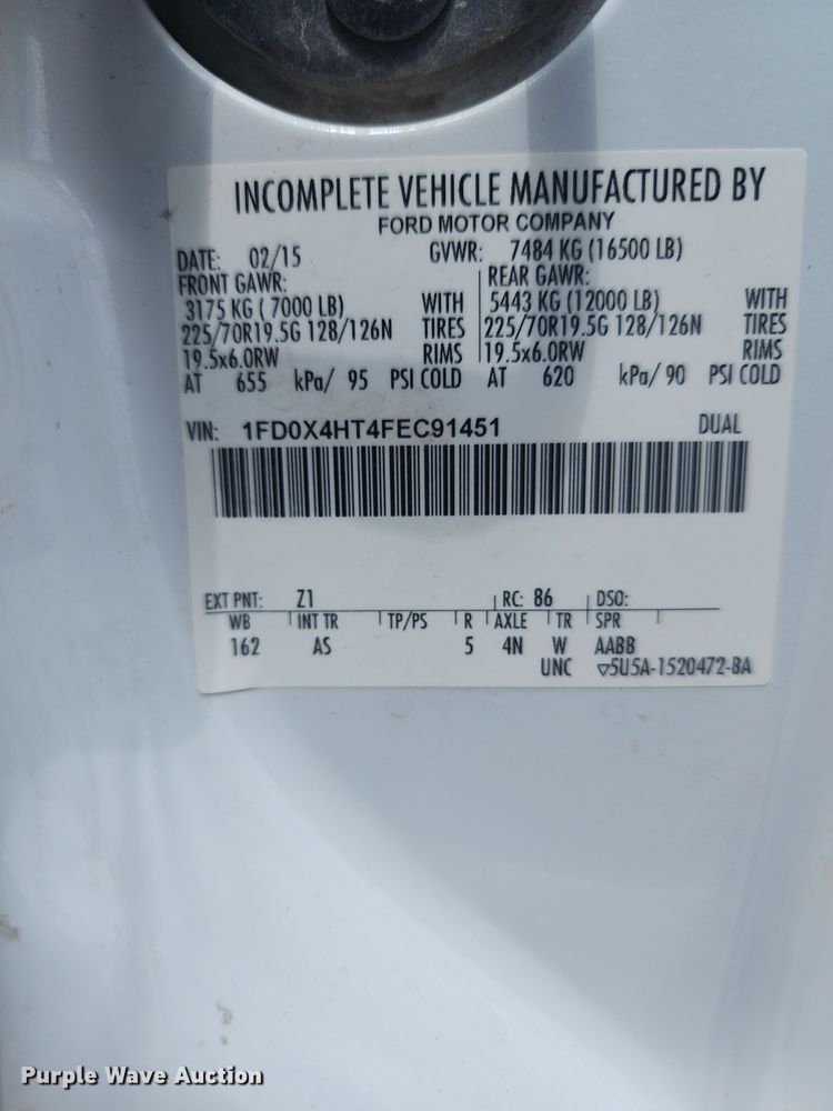 image for item JD9012 2015 Ford F450 Super Duty  SuperCab flatbed truck