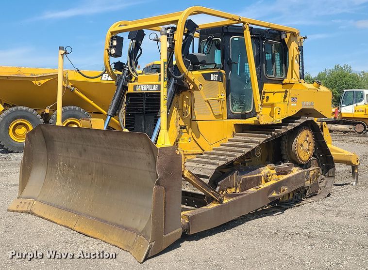 image for item JD9016 2013 Caterpillar D6T XL  dozer