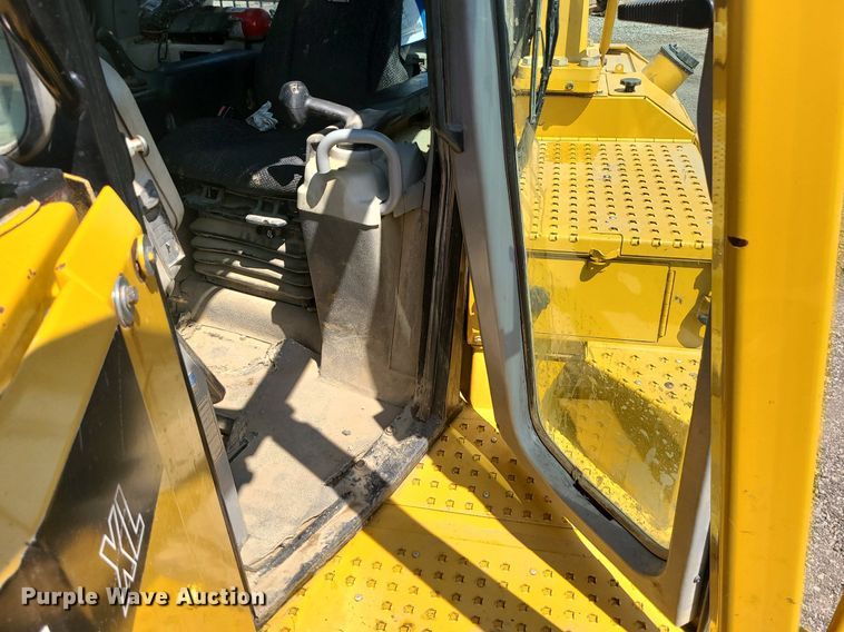 image for item JD9016 2013 Caterpillar D6T XL  dozer