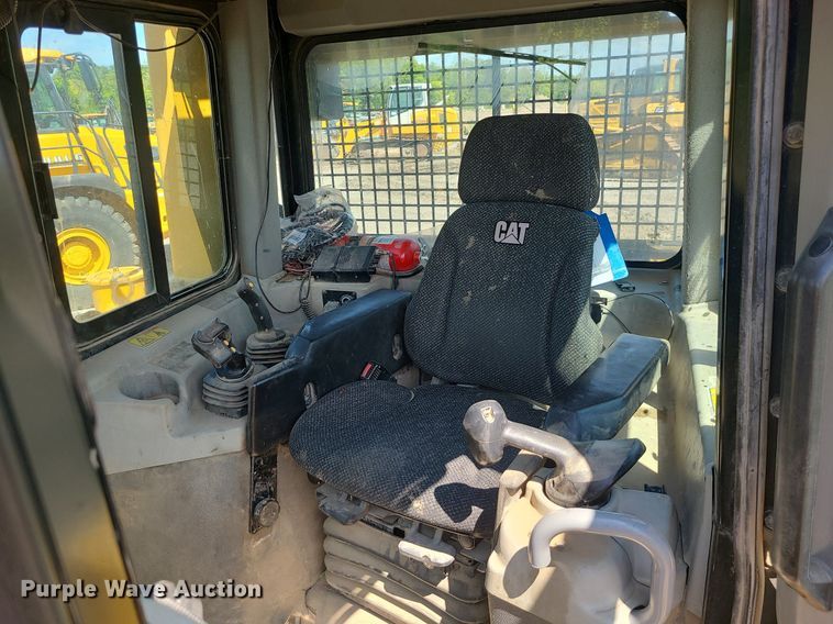 image for item JD9016 2013 Caterpillar D6T XL  dozer