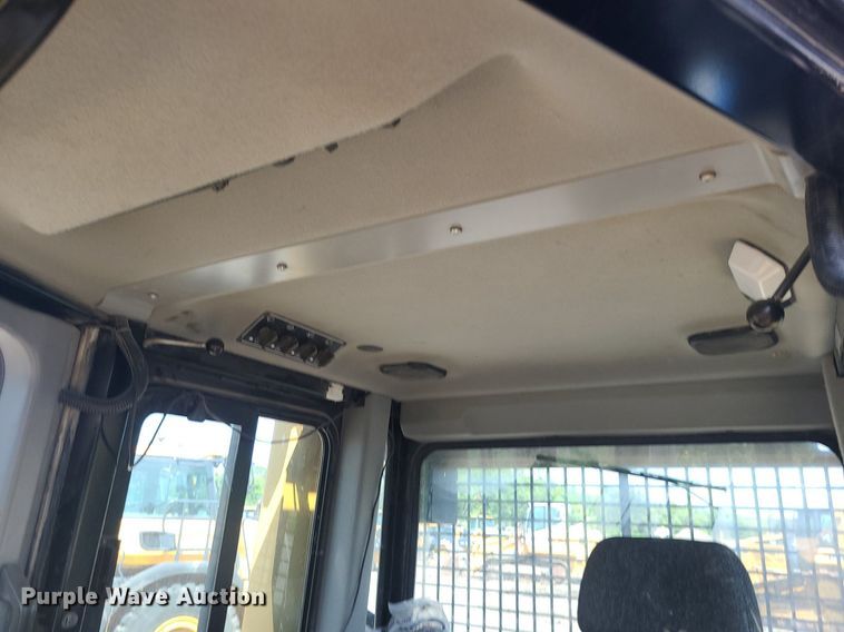 image for item JD9016 2013 Caterpillar D6T XL  dozer