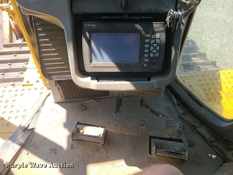 image for item JD9016 2013 Caterpillar D6T XL  dozer