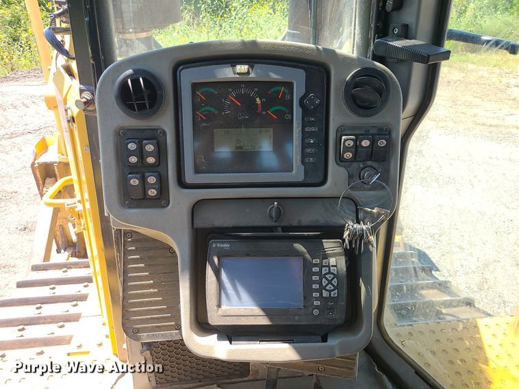 image for item JD9016 2013 Caterpillar D6T XL  dozer