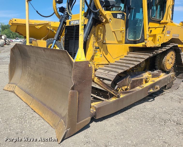 image for item JD9016 2013 Caterpillar D6T XL  dozer