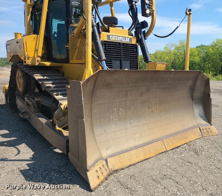 image for item JD9016 2013 Caterpillar D6T XL  dozer