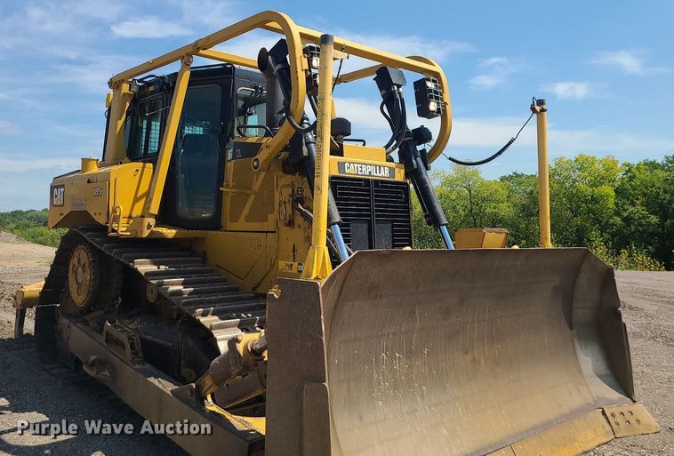 image for item JD9016 2013 Caterpillar D6T XL  dozer