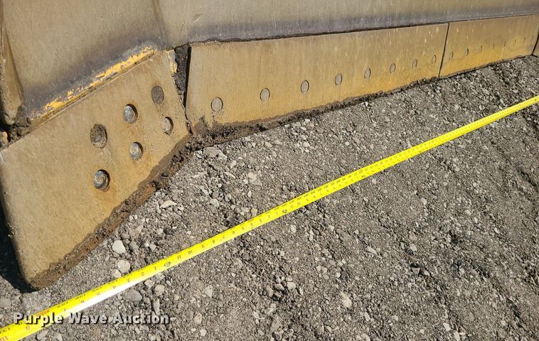 image for item JD9016 2013 Caterpillar D6T XL  dozer