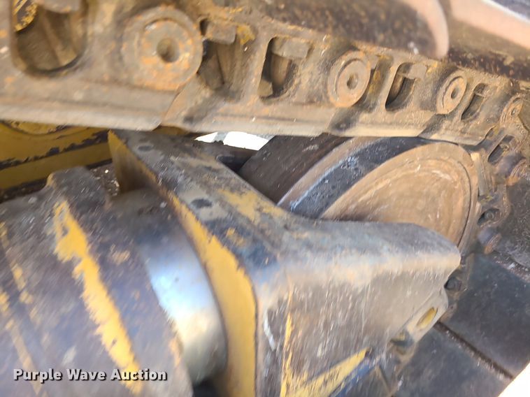 image for item JD9016 2013 Caterpillar D6T XL  dozer