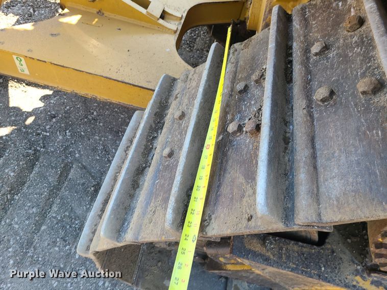 image for item JD9016 2013 Caterpillar D6T XL  dozer