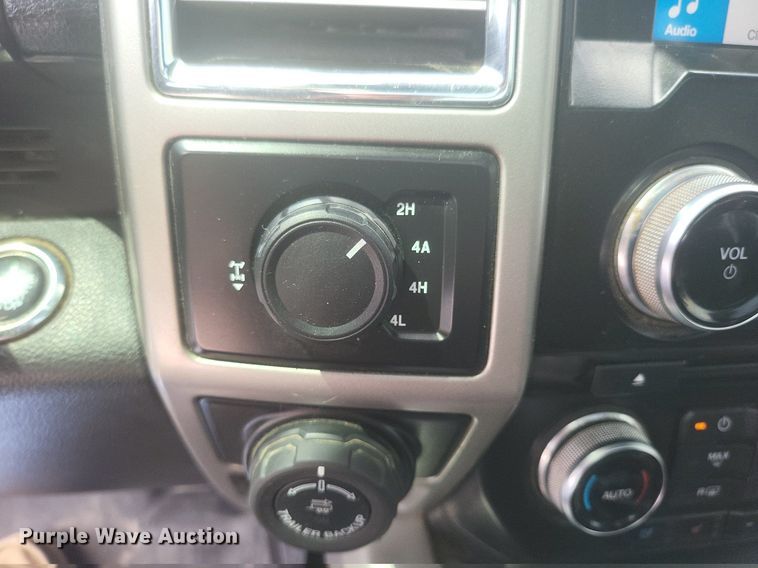 image for item JD9017 2016 Ford F150 Lariat  SuperCrew pickup truck