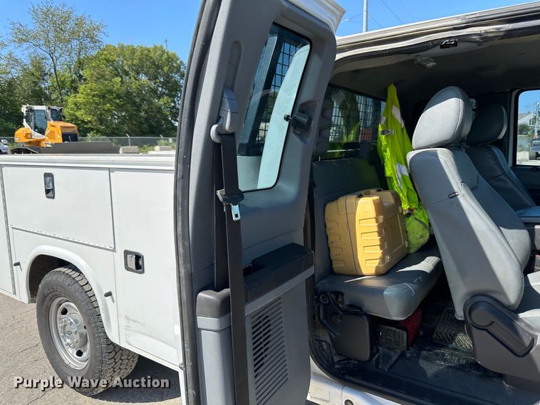 image for item JD9030 2014 Ford F250 Super Duty XL SuperCab utility bed pickup truck