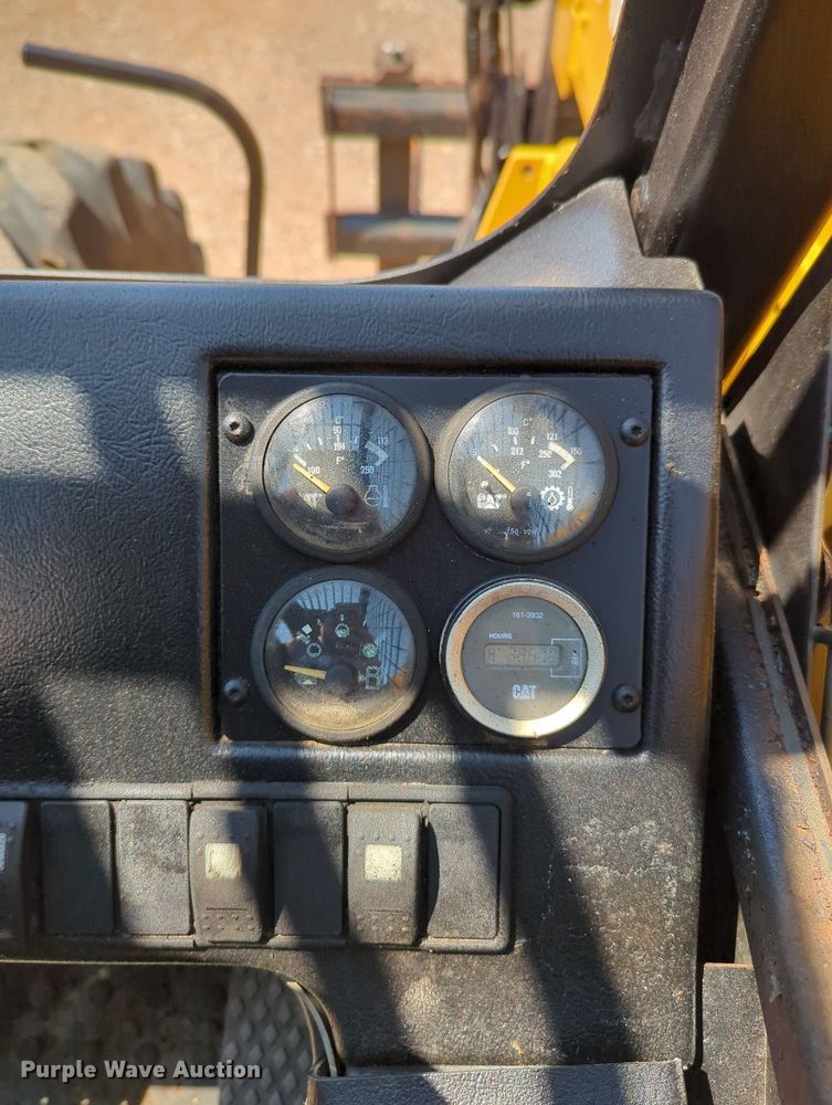 image for item KB9399 Caterpillar TH83  telehandler