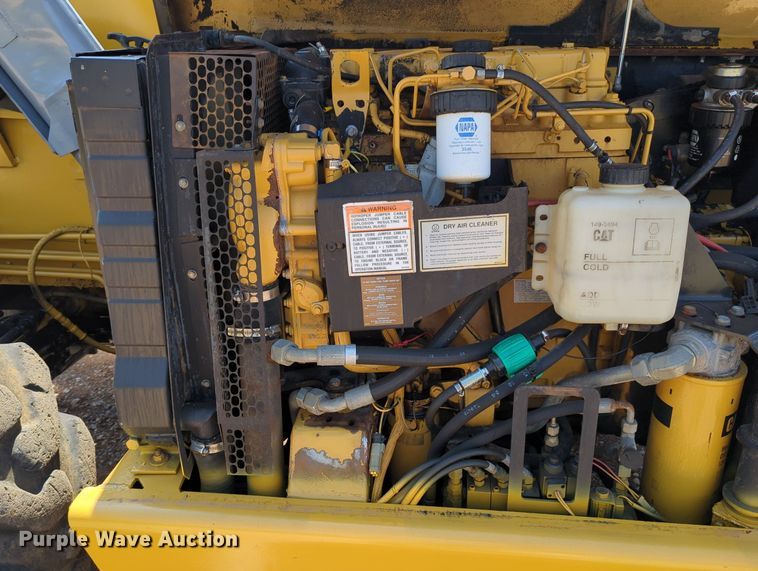 image for item KB9399 Caterpillar TH83  telehandler