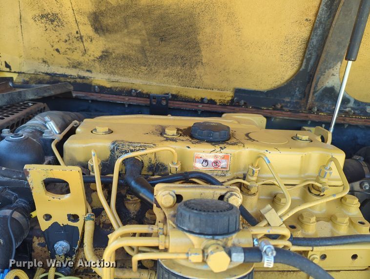 image for item KB9399 Caterpillar TH83  telehandler