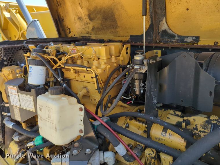 image for item KB9399 Caterpillar TH83  telehandler