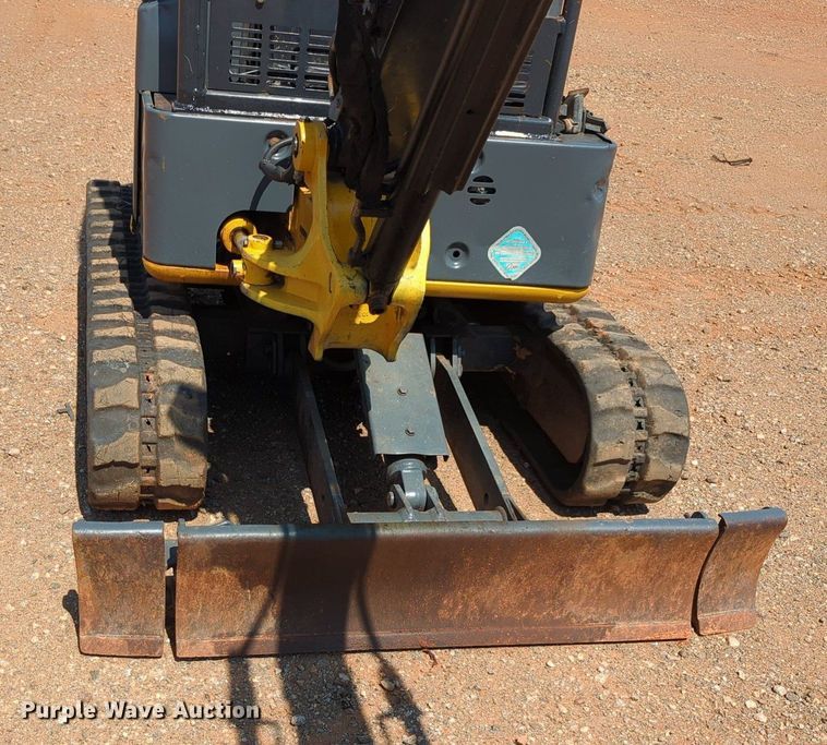 image for item KB9400 2014 John Deere 17D  mini excavator