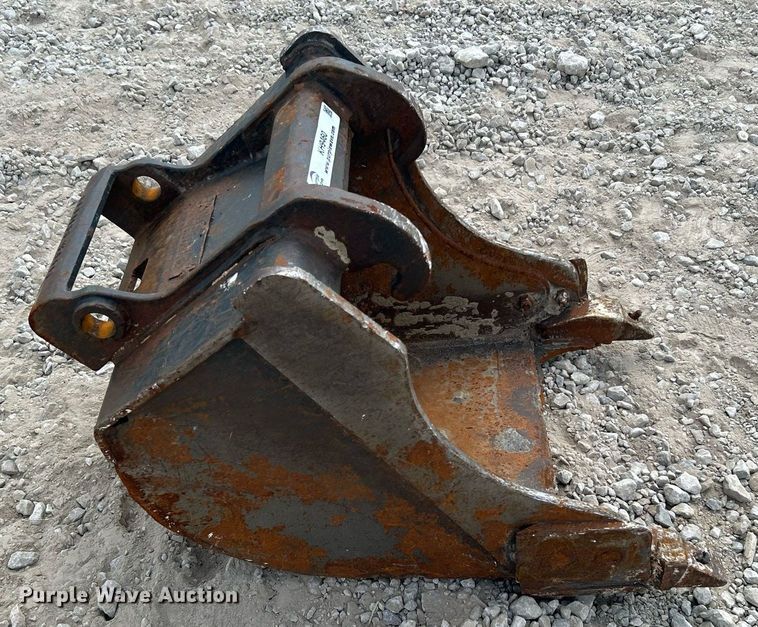 image for item KH9460 Bobcat  excavator bucket