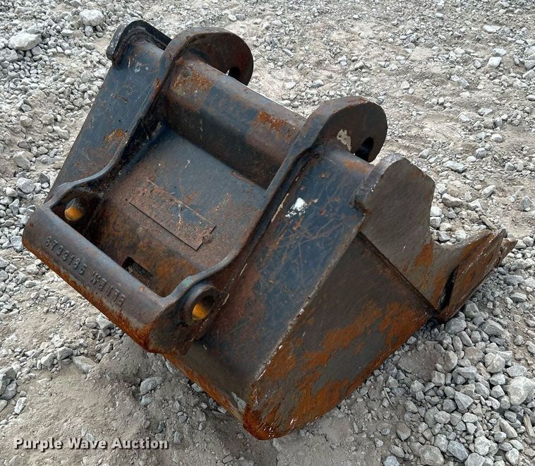 image for item KH9460 Bobcat  excavator bucket