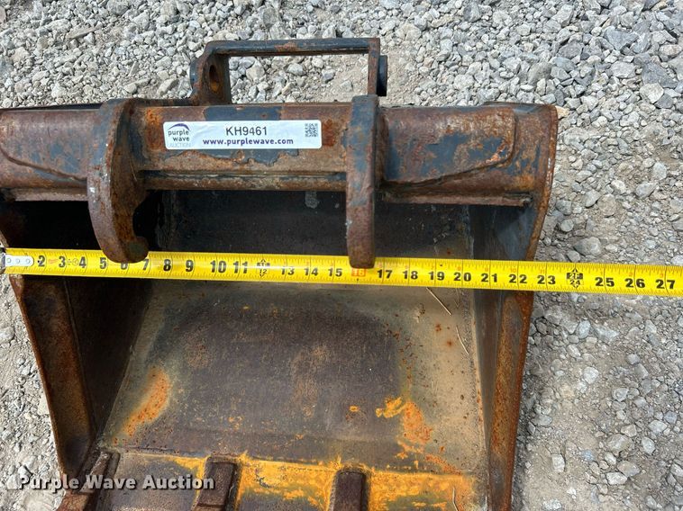 image for item KH9461 Bobcat  excavator bucket