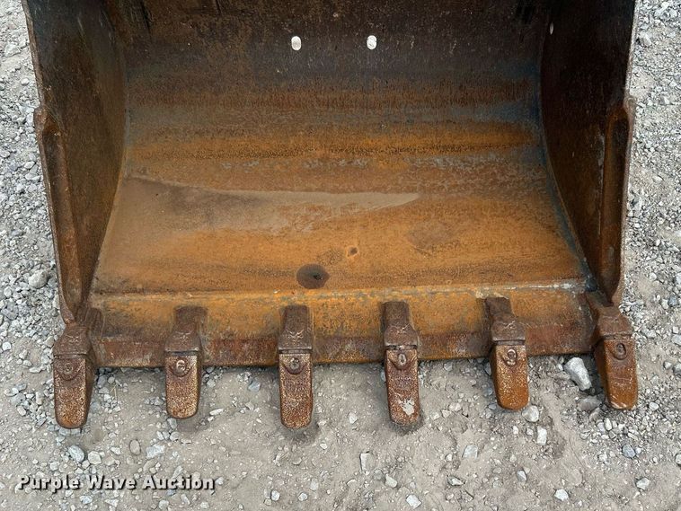 image for item KH9462 Bobcat  excavator bucket