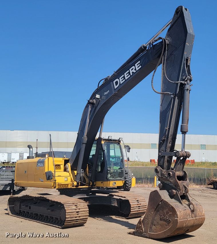 image for item KS9256 2013 John Deere 250G LC  excavator