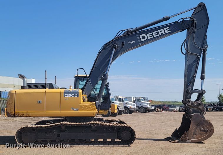 image for item KS9256 2013 John Deere 250G LC  excavator