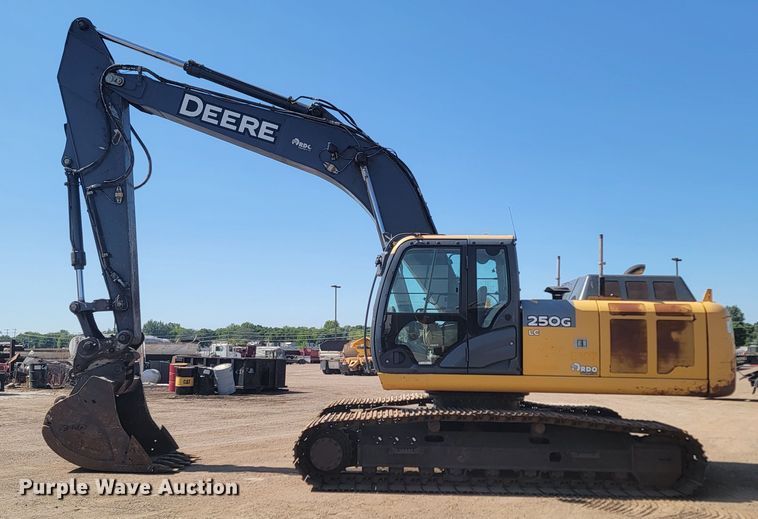 image for item KS9256 2013 John Deere 250G LC  excavator