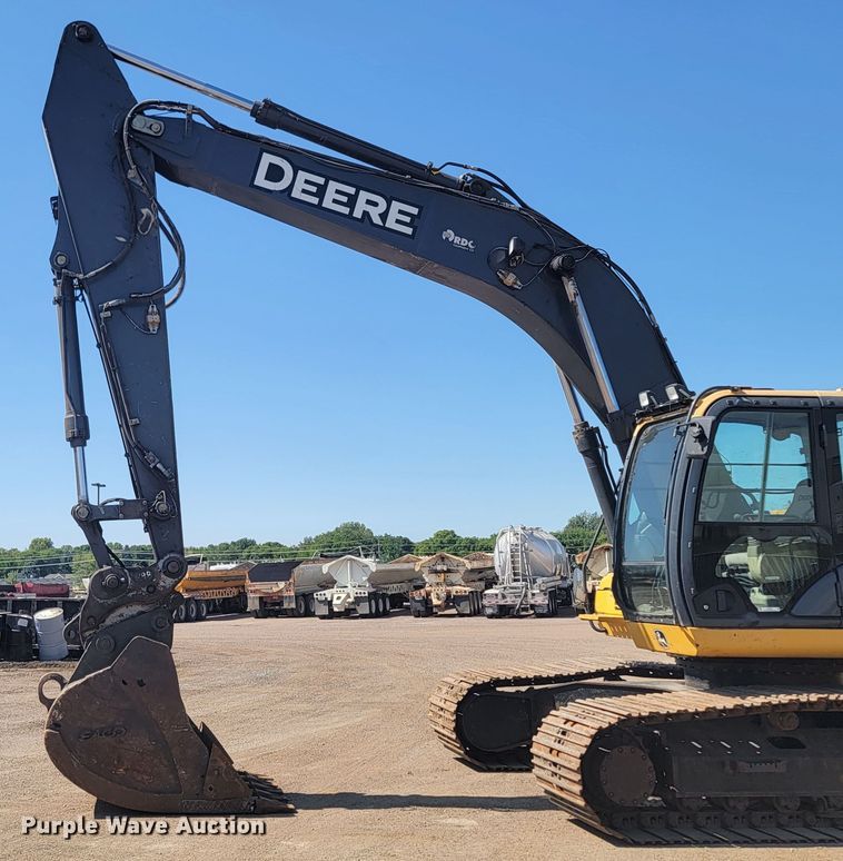 image for item KS9256 2013 John Deere 250G LC  excavator