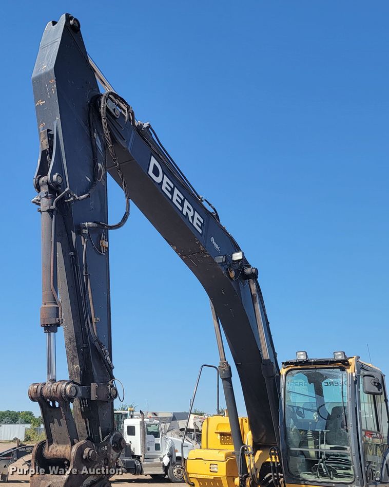 image for item KS9256 2013 John Deere 250G LC  excavator