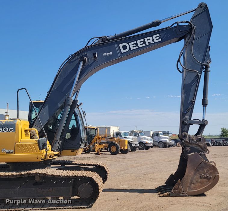 image for item KS9256 2013 John Deere 250G LC  excavator