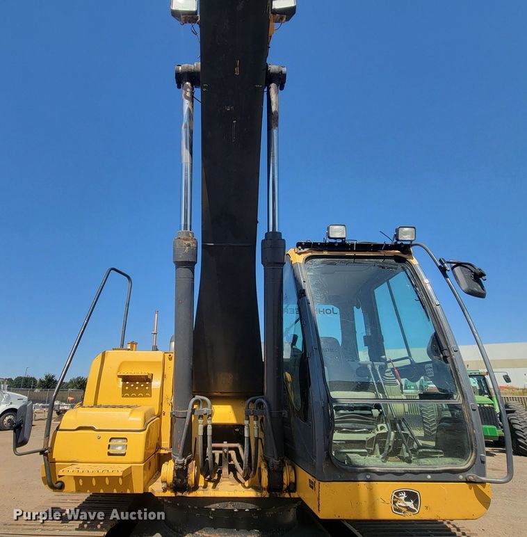 image for item KS9256 2013 John Deere 250G LC  excavator