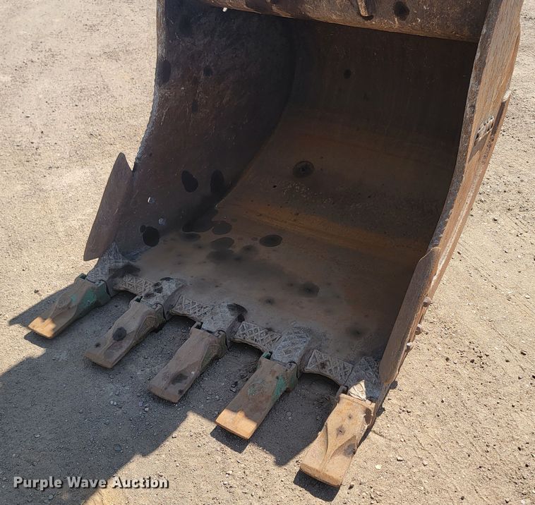 image for item KS9256 2013 John Deere 250G LC  excavator