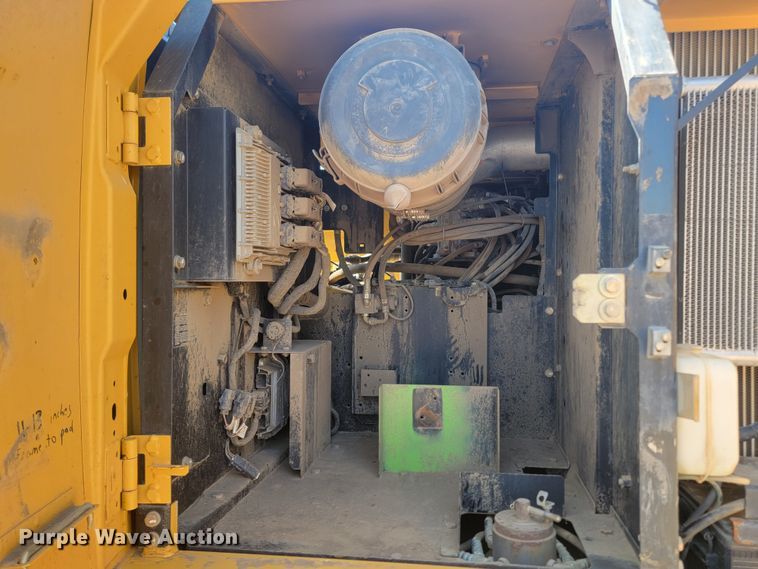 image for item KS9256 2013 John Deere 250G LC  excavator