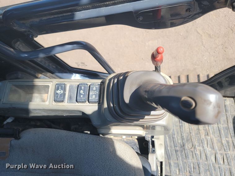 image for item KS9256 2013 John Deere 250G LC  excavator