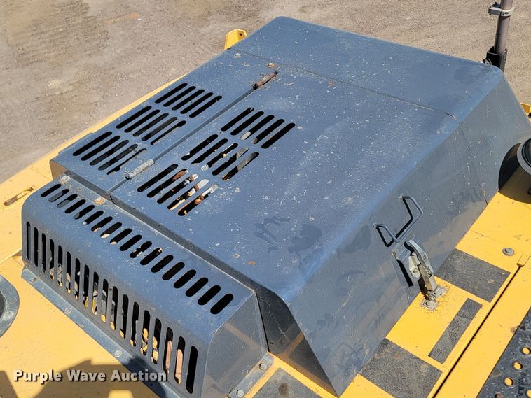 image for item KS9256 2013 John Deere 250G LC  excavator