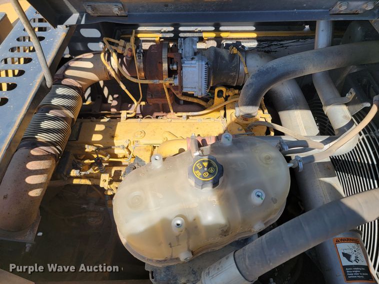 image for item KS9256 2013 John Deere 250G LC  excavator