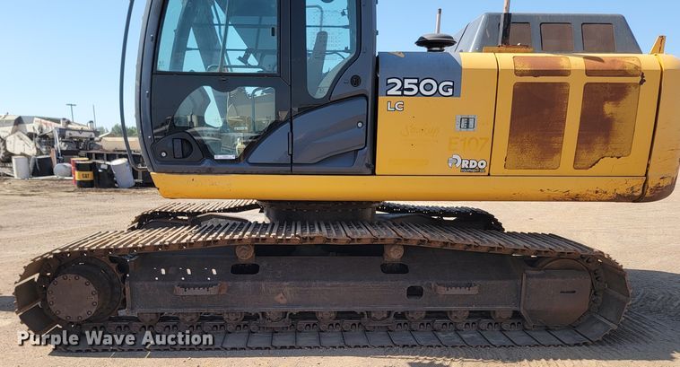 image for item KS9256 2013 John Deere 250G LC  excavator