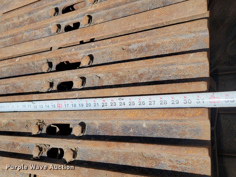 image for item KS9256 2013 John Deere 250G LC  excavator