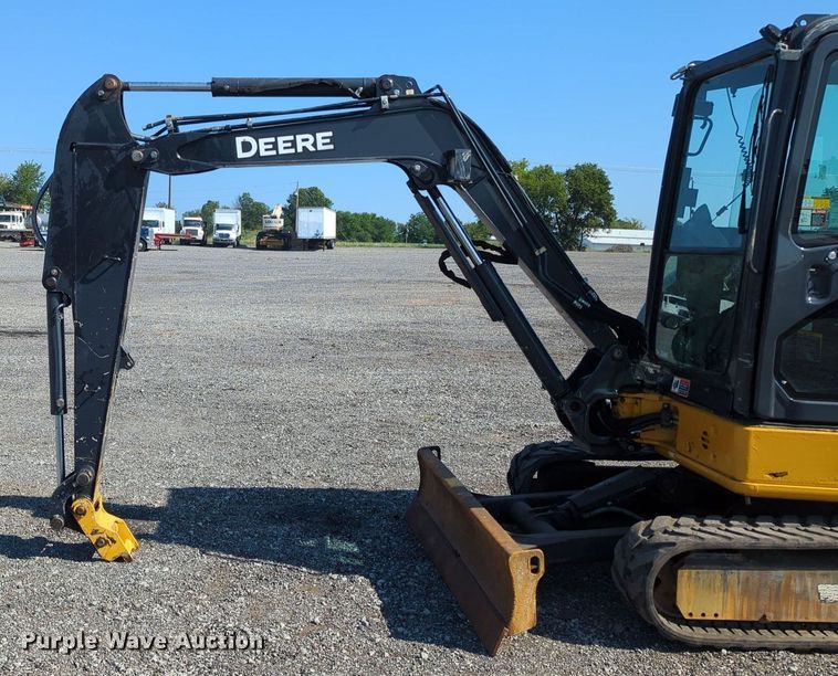 image for item KW9041 2017 John Deere 35G  mini excavator