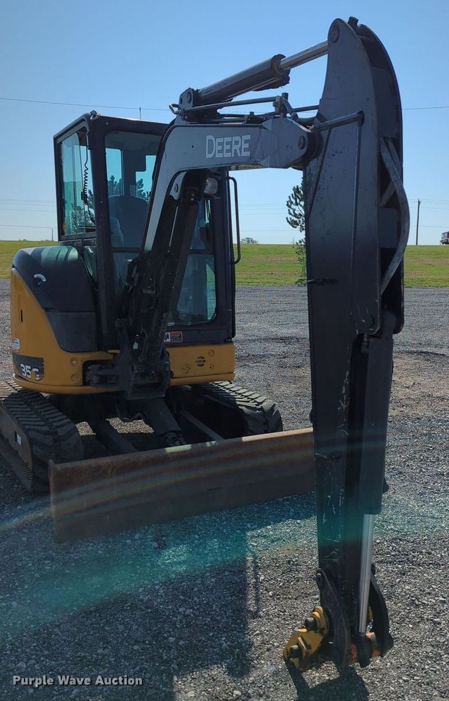 image for item KW9041 2017 John Deere 35G  mini excavator