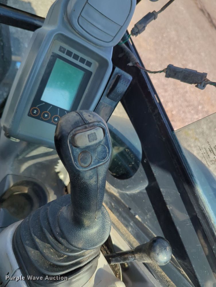 image for item KW9041 2017 John Deere 35G  mini excavator