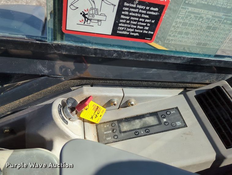 image for item KW9041 2017 John Deere 35G  mini excavator