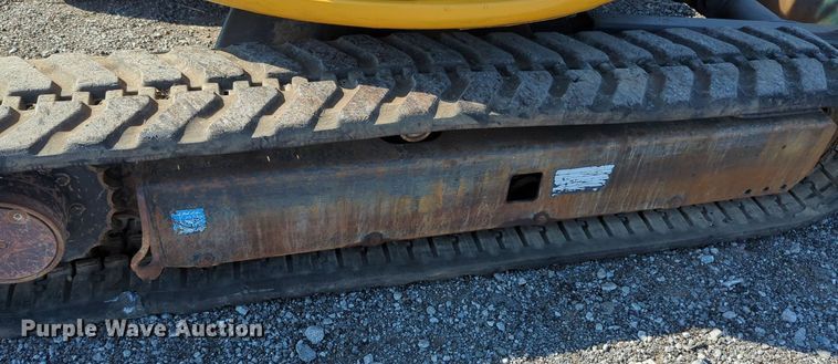 image for item KW9041 2017 John Deere 35G  mini excavator